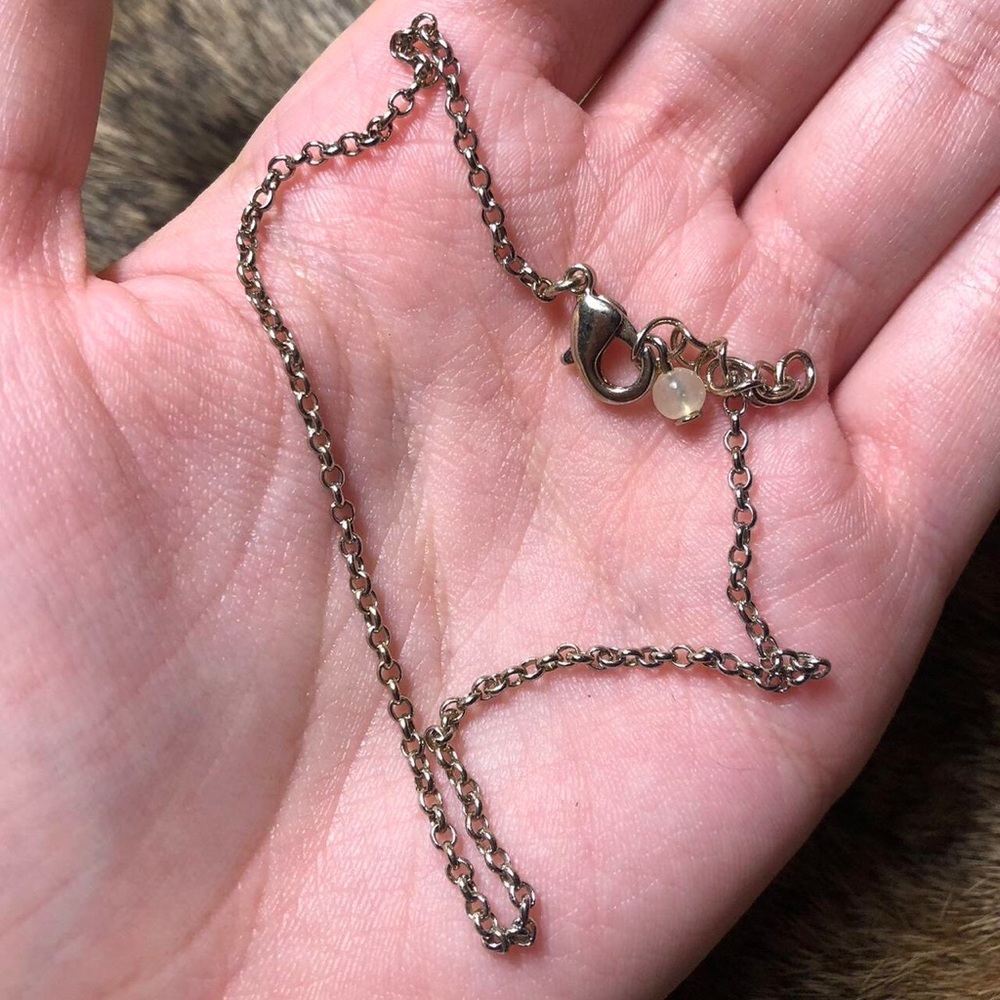 Silver toned chain anklet with clear quartz bead